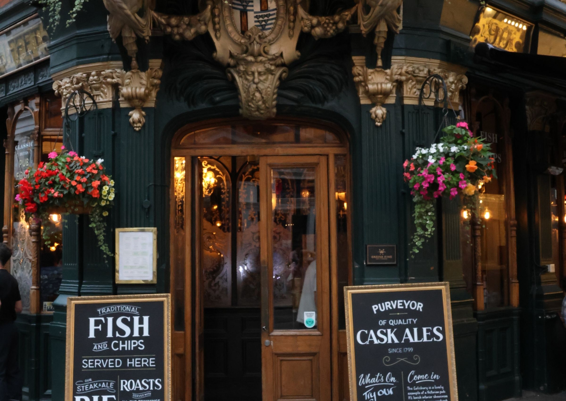 Visit London Pub